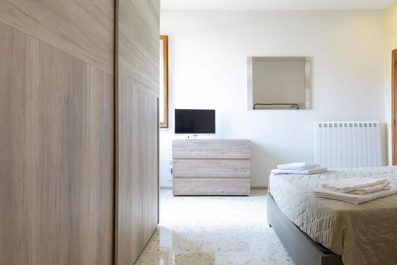 B&B Alba Sul Mare Guest House Massignano Ngoại thất bức ảnh